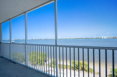 1502 S Lakeside Dr #312, Lake Worth Beach, FL 33460