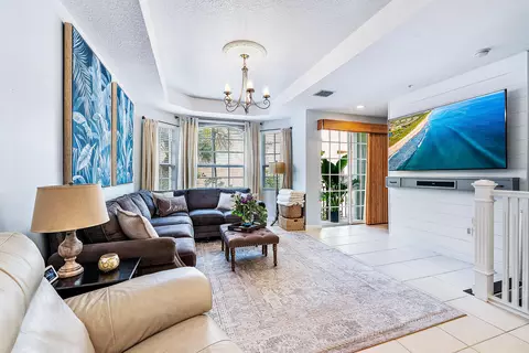 2405 San Pietro Cir, Palm Beach Gardens, FL 33410