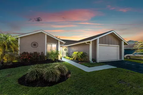 5840 Teakwood Rd, Lake Worth, FL 33467