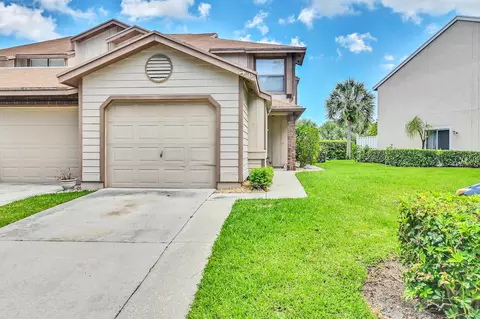 200 Crosswinds #D2, Greenacres, FL 33413