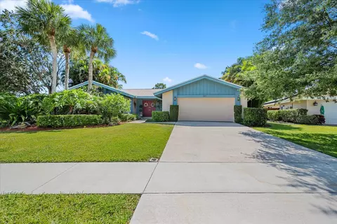 857 Brightwood Way, Wellington, FL 33414