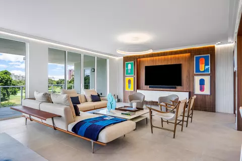 200 SE Mizner Blvd #417, Boca Raton, FL 33432