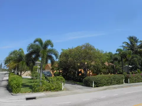 402 S A St, Lake Worth Beach, FL 33460
