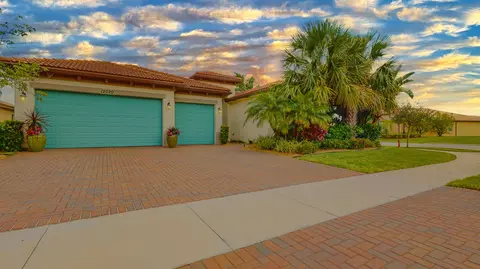 12020 SW Oakwater Ct, Port Saint Lucie, FL 34987