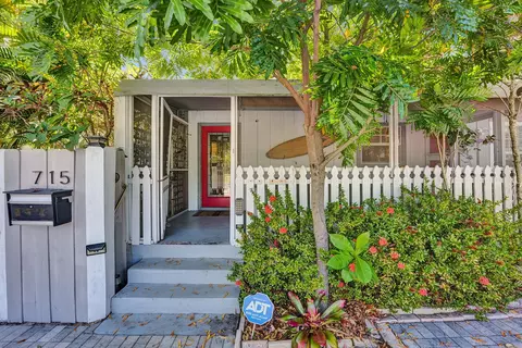 715 NE 17th Ave, Fort Lauderdale, FL 33304