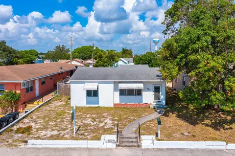 525 S C St, Lake Worth Beach, FL 33460