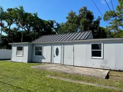 4389 Lakewood Rd, Lake Worth Beach, FL 33461