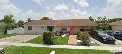 4605 Gladiator Cir, Greenacres, FL 33463