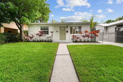 426 48th St, West Palm Beach, FL 33407