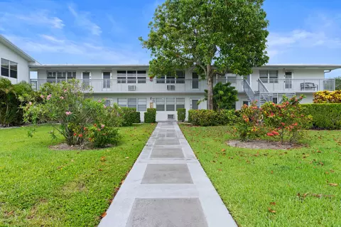 136 Sheffield F, West Palm Beach, FL 33417