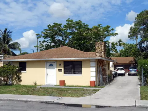 911 S D St, Lake Worth Beach, FL 33460