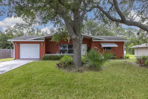 2193 SE Shelter Dr, Port Saint Lucie, FL 34952