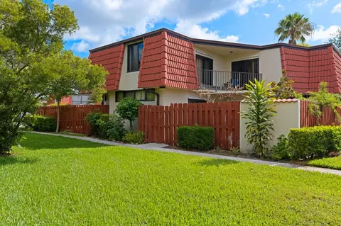 3930 Victoria Dr, West Palm Beach, FL 33406