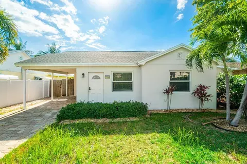 1114 S M St, Lake Worth Beach, FL 33460