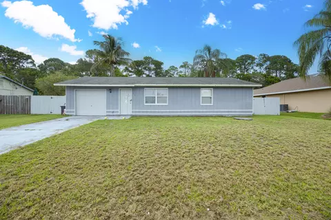 367 SE Faith Ter, Port Saint Lucie, FL 34983