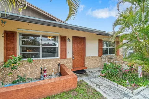 3931 Chapel St, West Palm Beach, FL 33403