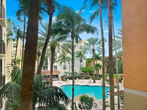 780 S Sapodilla Ave #206, West Palm Beach, FL 33401