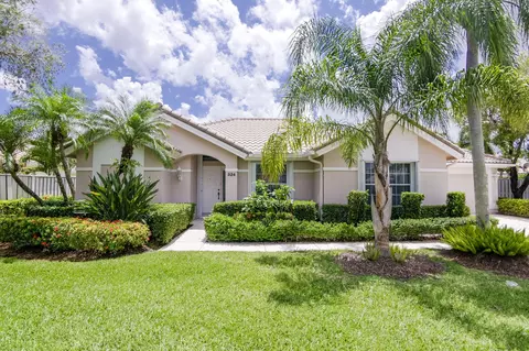 324 Eagleton Golf Dr, Palm Beach Gardens, FL 33418