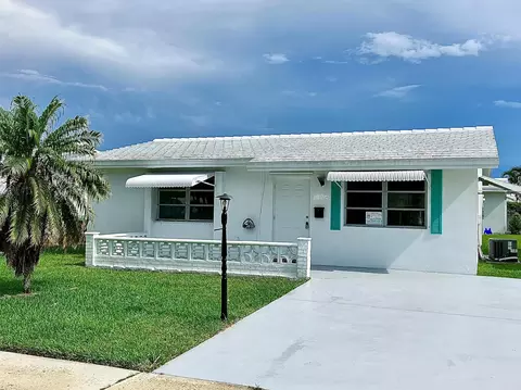 1004 Ocean Dr, Boynton Beach, FL 33426