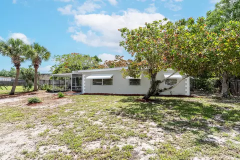 1534 Cochran Dr, Lake Worth Beach, FL 33461