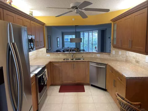 7753 Granville Dr #303, Tamarac, FL 33321