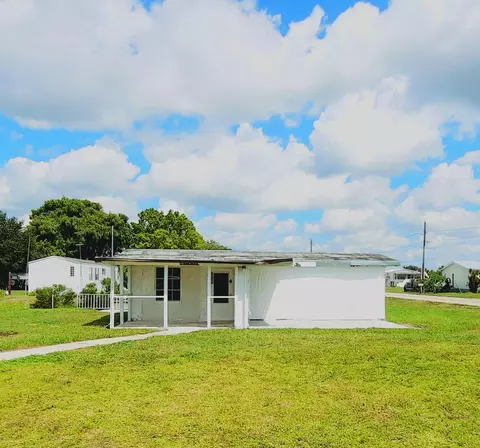 1052 Lime St, Okeechobee, FL 34974
