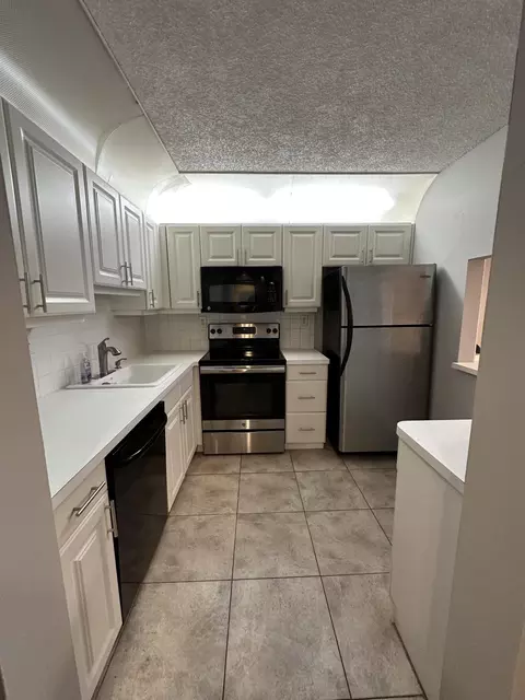 9370 SW 8th #419, Boca Raton, FL 33428
