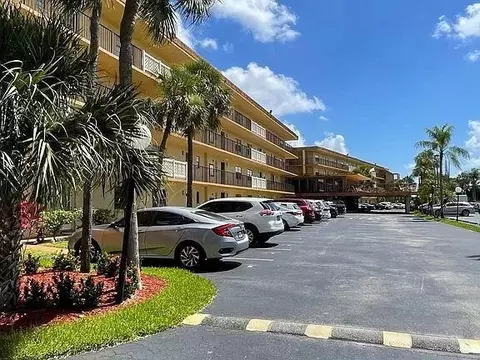 9273 SW 8th St #416, Boca Raton, FL 33428