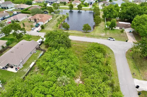 4662 SW Dateland St, Port St Lucie, FL 34953