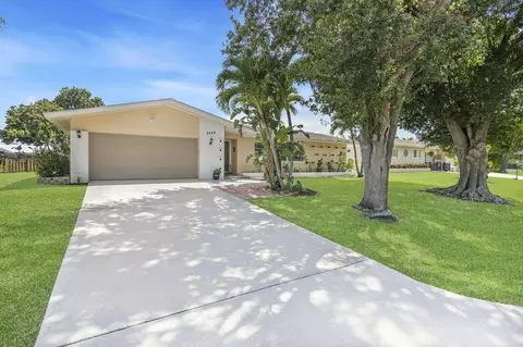 3854 Buttercup N, Palm Beach Gardens, FL 33410