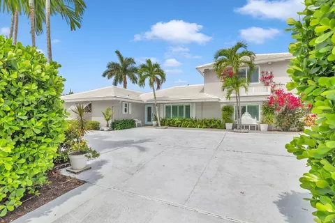 7519 Palm Rd, Lake Clarke Shores, FL 33406