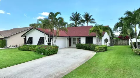 7726 Nemec Dr S, Lake Clarke Shores, FL 33406