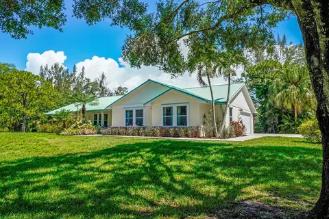 8215 159th Ct N, Palm Beach Gardens, FL 33418