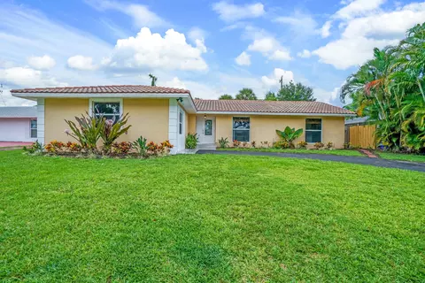 3697 Holly Dr, Palm Beach Gardens, FL 33410