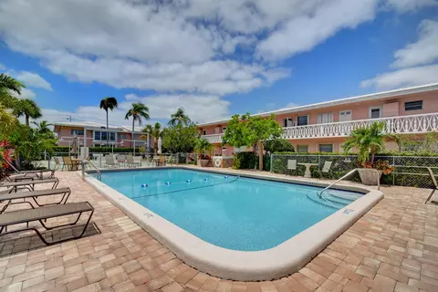 300 NE 20 St #204, Boca Raton, FL 33431