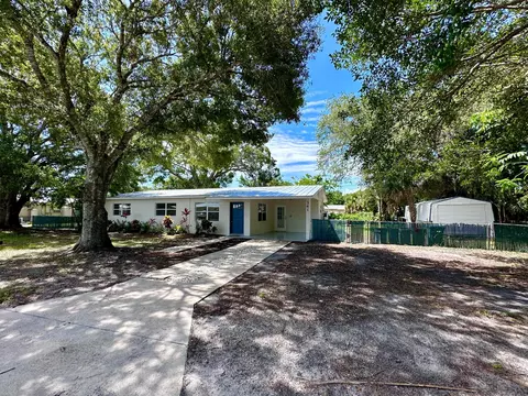 361 Johnston St, Fort Pierce, FL 34982