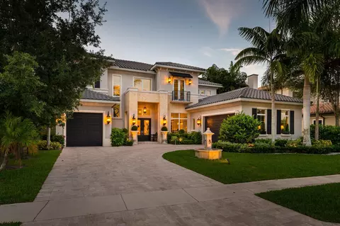 9099 Redonda Dr, Boca Raton, FL 33496