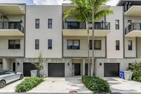458 SE 1 Cir, Pompano Beach, FL 33060