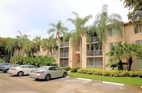 13771 Oneida Dr #C2, Delray Beach, FL 33446