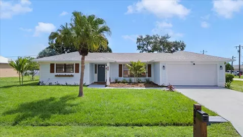 599 SEuclid Ln, Port Saint Lucie, FL 34983