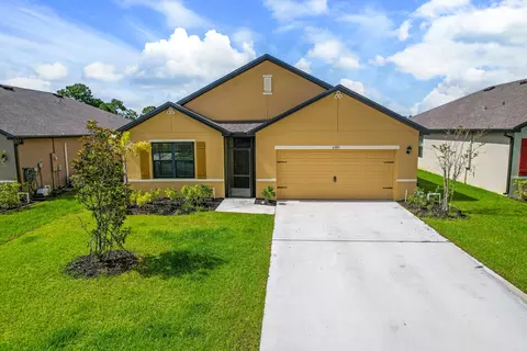 6385 NW Northwood Loop, Port Saint Lucie, FL 34983