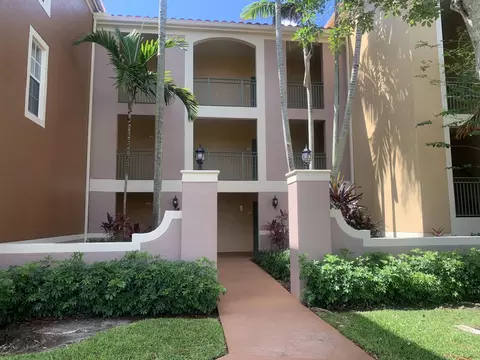 11740 St Andrews Pl #304, Wellington, FL 33414