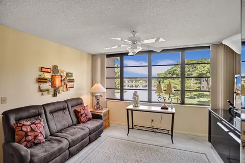 15075 Witney Rd #212, Delray Beach, FL 33484