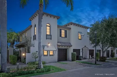 310 Via Villagio, Hypoluxo, FL 33462