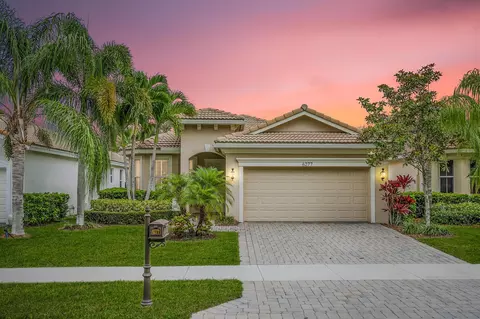6277 SE Turn Leaf Trl, Hobe Sound, FL 33455