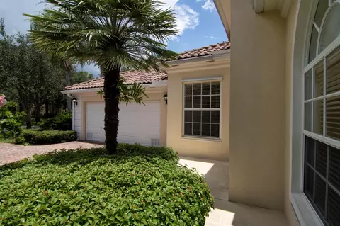 2936 S Rio Claro Dr S, Wellington, FL 33414