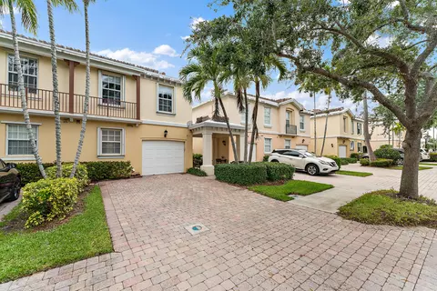 435 Capistrano Dr, Palm Beach Gardens, FL 33410
