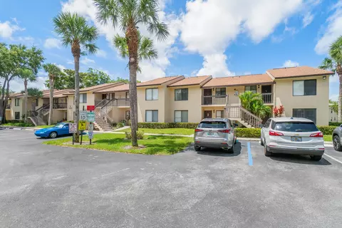 6660 Somerset #207, Boca Raton, FL 33433