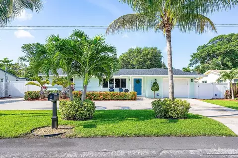 146 SE 28th Ct, Boynton Beach, FL 33435
