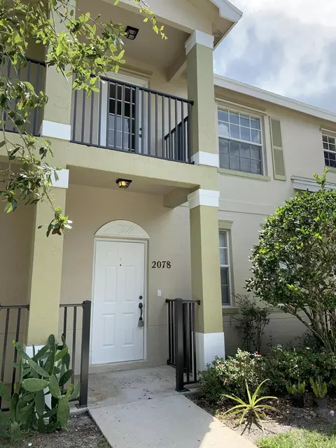 2078 SE Glen Ridge Dr, Port Saint Lucie, FL 34952